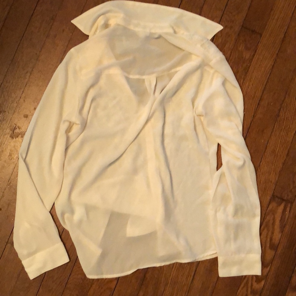 Express off-white lace portofino blouse - Picture 2 of 6
